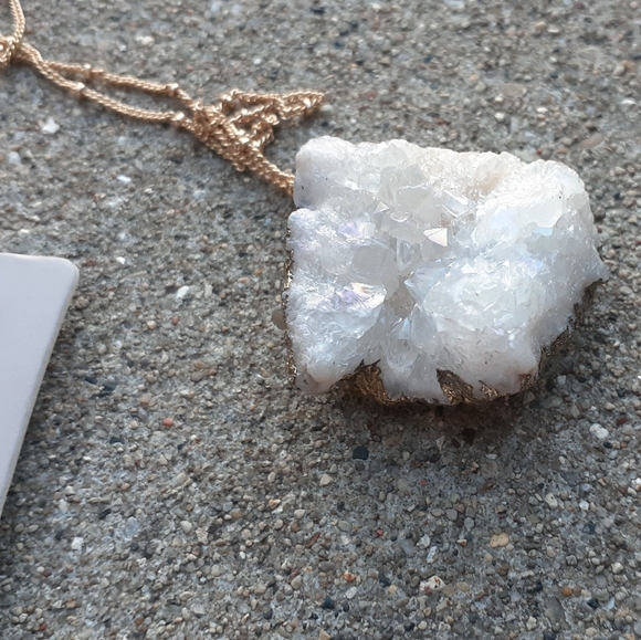 Import Brand August Quartz Geode Necklace - Picture 5 of 9